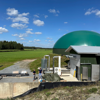 Tila saa hyötyjä biokaasulaitoksesta.